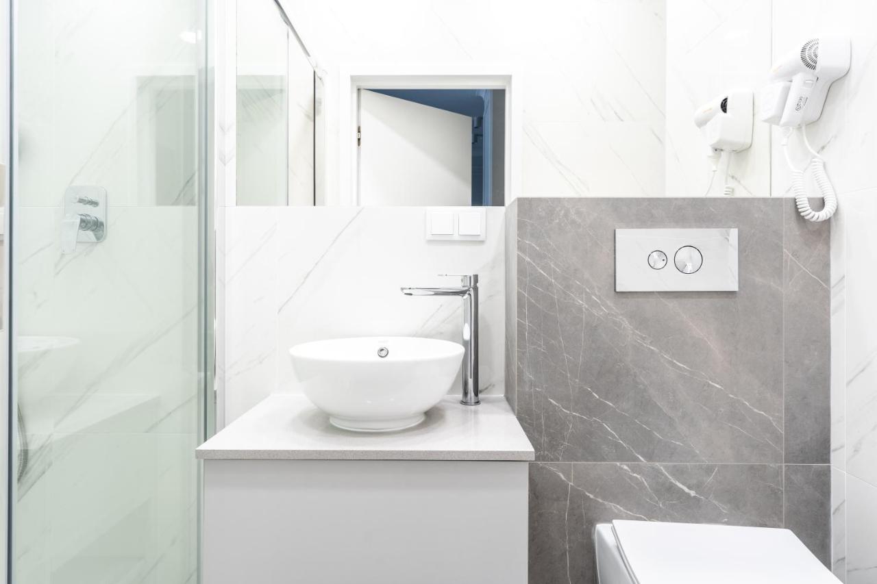 Apartamenty Mennica Residence - Golden Apartments วอร์ซอ ภายนอก รูปภาพ