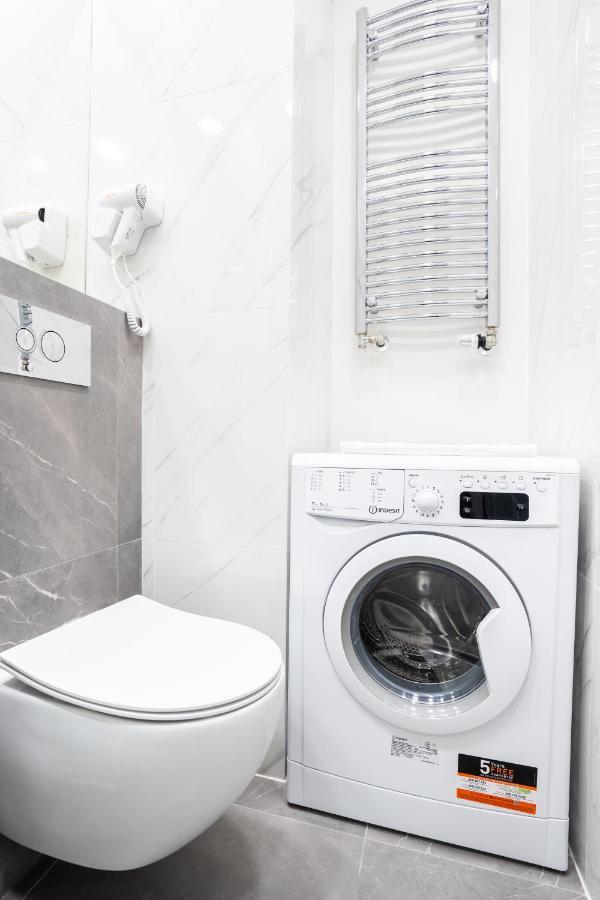 Apartamenty Mennica Residence - Golden Apartments วอร์ซอ ภายนอก รูปภาพ